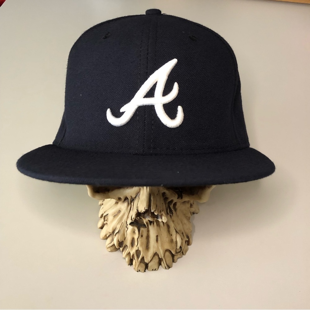 Atlanta Braves New Era Fitted Hat MLB Men's Navy Blue Monochrome 59FIFTY Cap